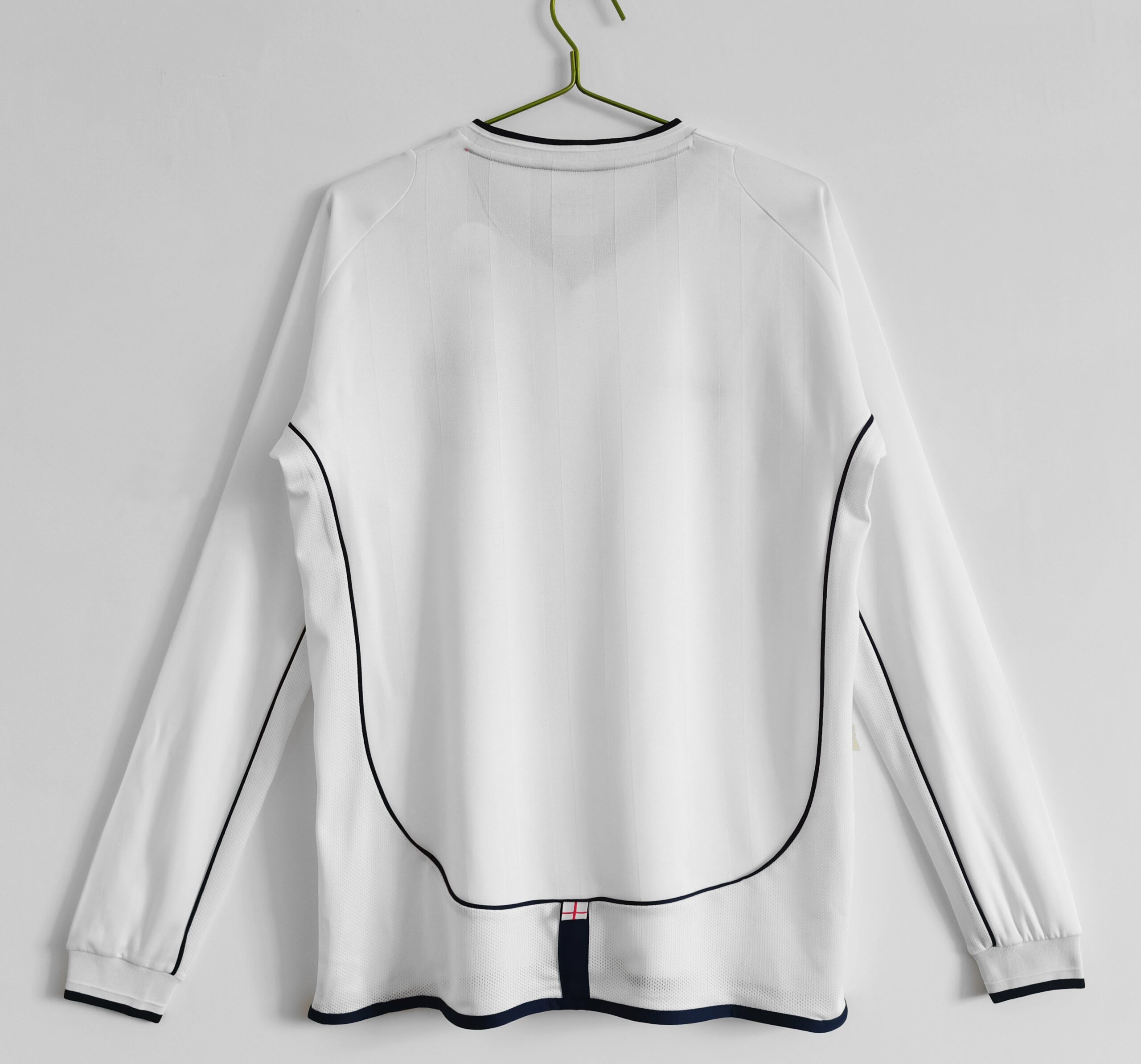 2002 England Home Long Sleeves - Image 7
