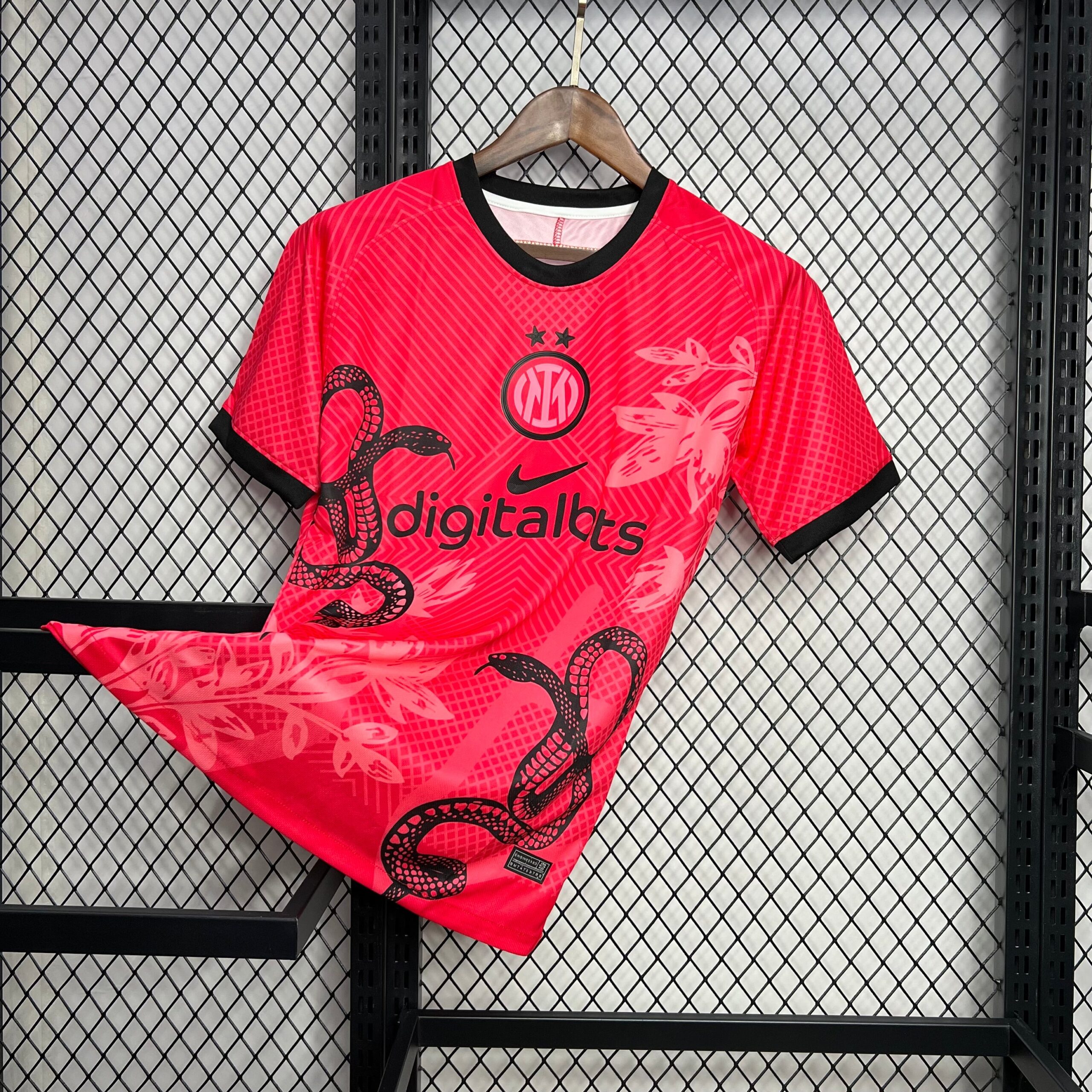 Inter Milan 24-25 red snake Special Edition - Image 3