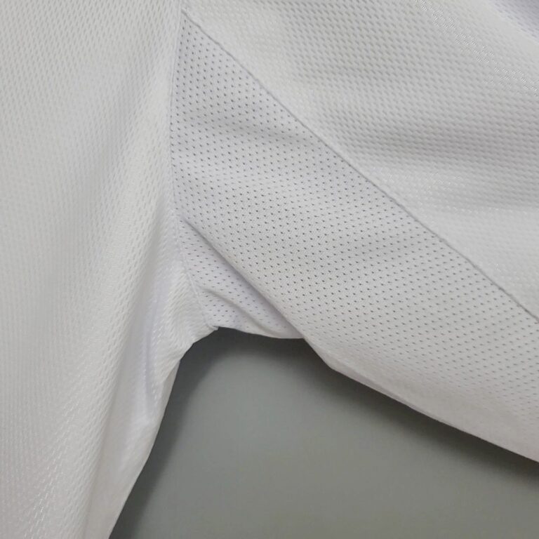 Alternative view of 2003-2005 Chelsea away retro kit