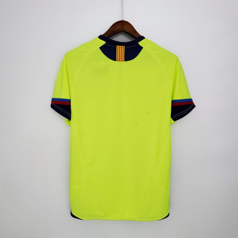 Alternative view of 2005/06 Barcelona away kit