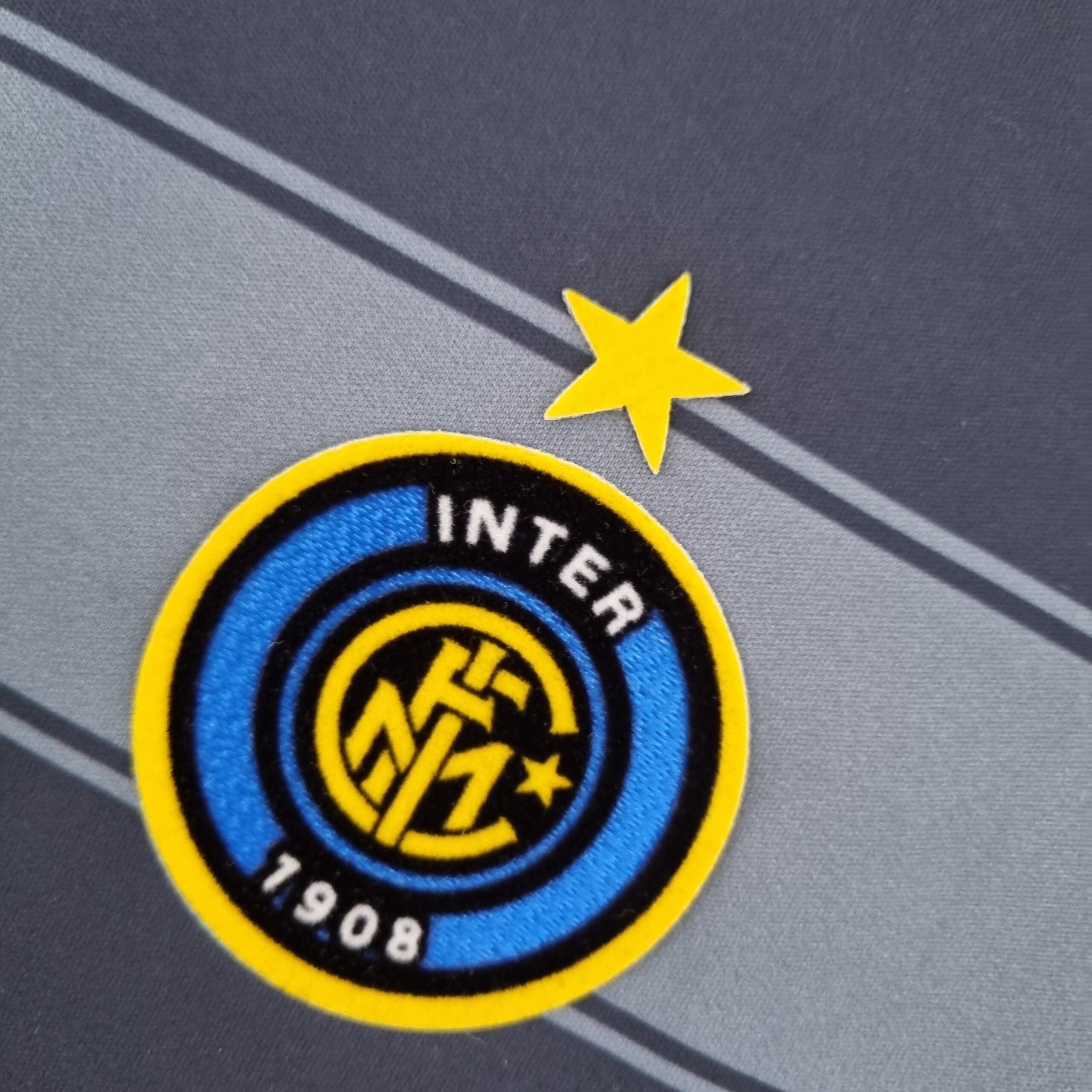 2004 Inter Milan retro kit - Image 4
