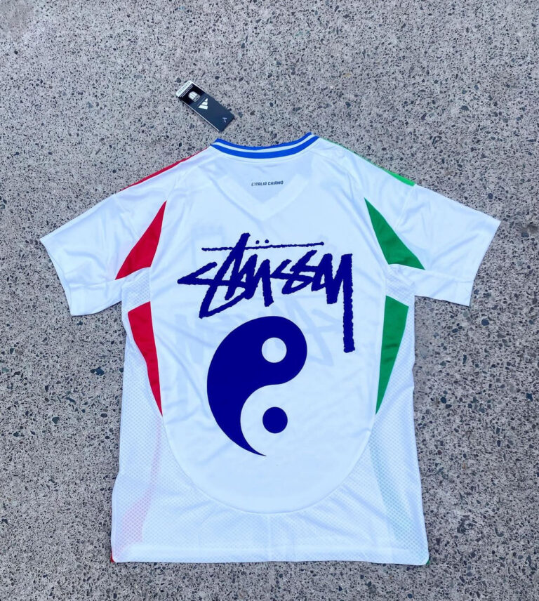 Alternative view of Italy X Stussy 24-25 | Front + Back Print