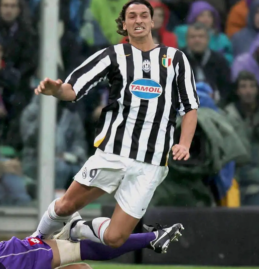 2006 / 2007 Juventus Home kit Retro - Image 2