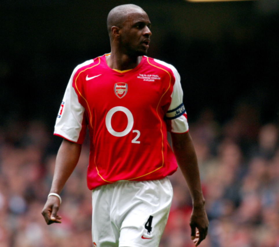 2004/2005 Arsenal Home Retro Kit - Image 4