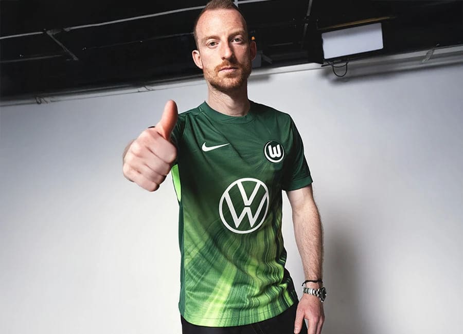 VFL Wolfsburg Home Shirt 25/26 - Image 4
