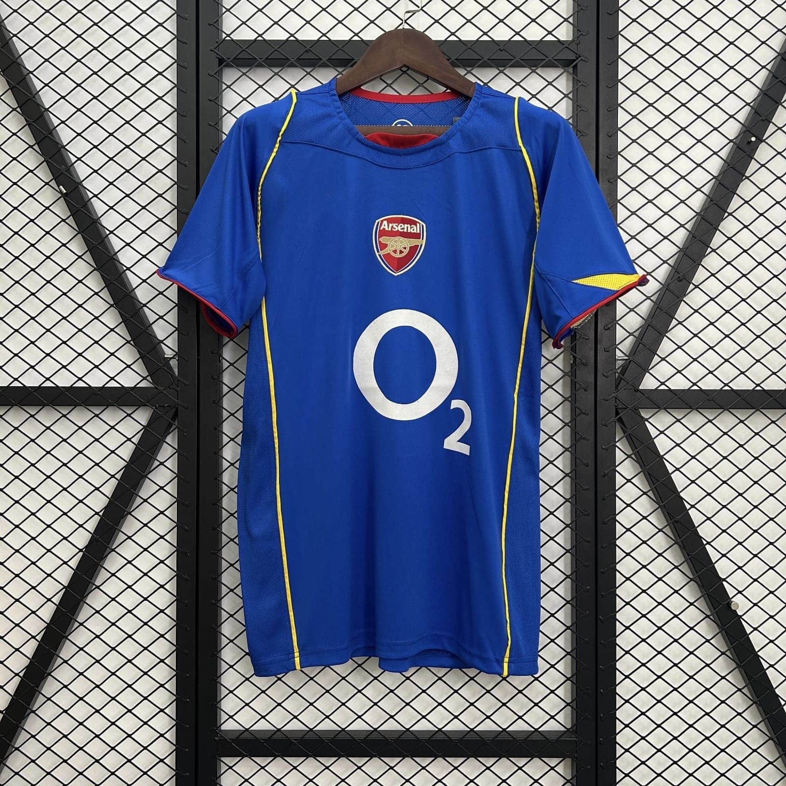 Retro Arsenal Away Shirt 2004/06