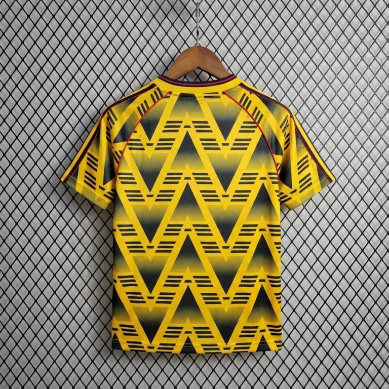 Arsenal 1991–93 Away shirt back view