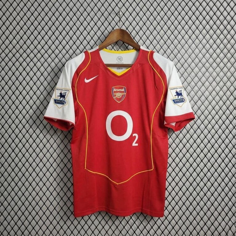 2004/2005 Arsenal Home Retro Kit