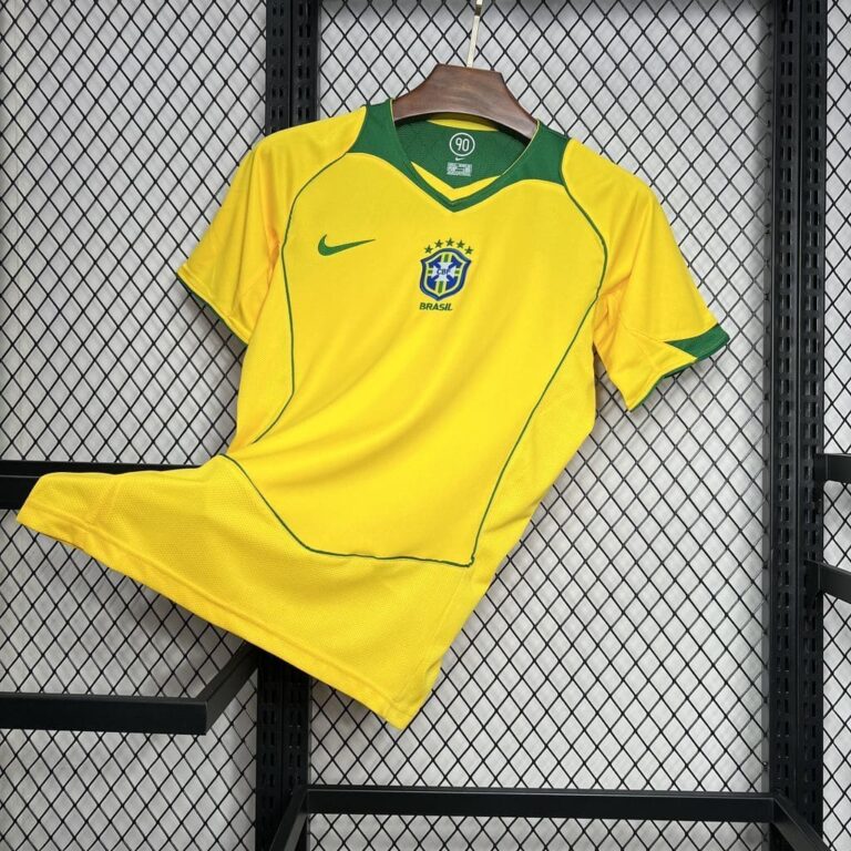 Brazil 2004 Home retro football shirt