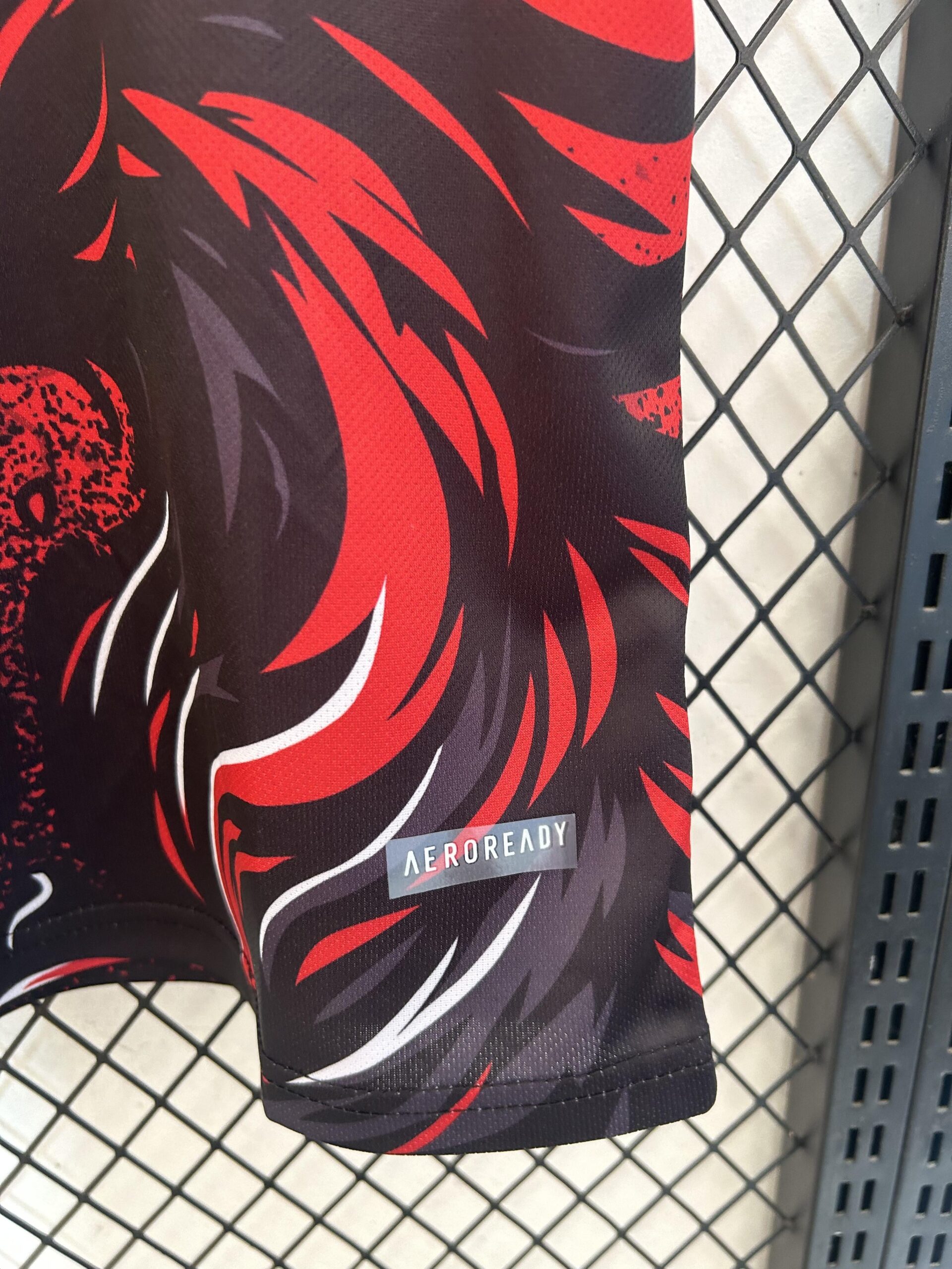 Liverpool "Crimson Talon" Special Kit - Image 5