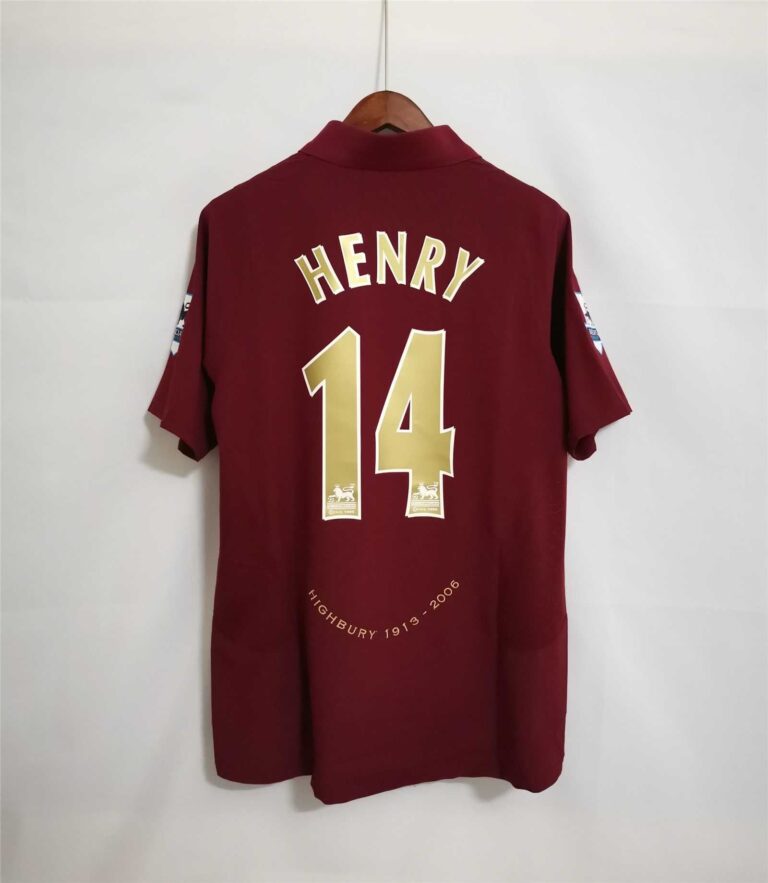 Alternative view of 2005-2006 arsenal Home retro kit