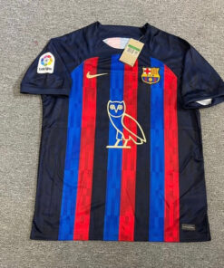 Alternative view of 22/23 Barcelona x OVO Home kit