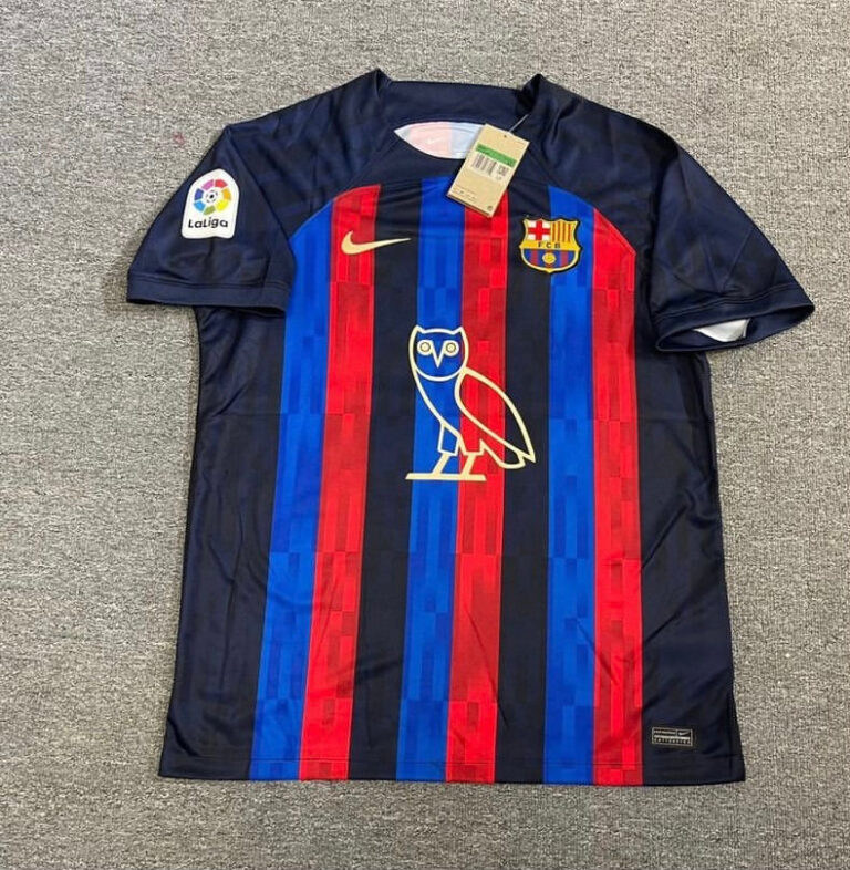 Alternative view of 22/23 Barcelona x OVO Home kit