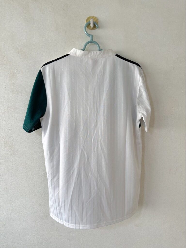 Alternative view of Liverpool Away Shirt 1995-96