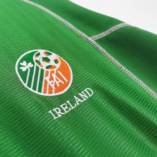 Retro Ireland Home Shirt 2002 - Image 4