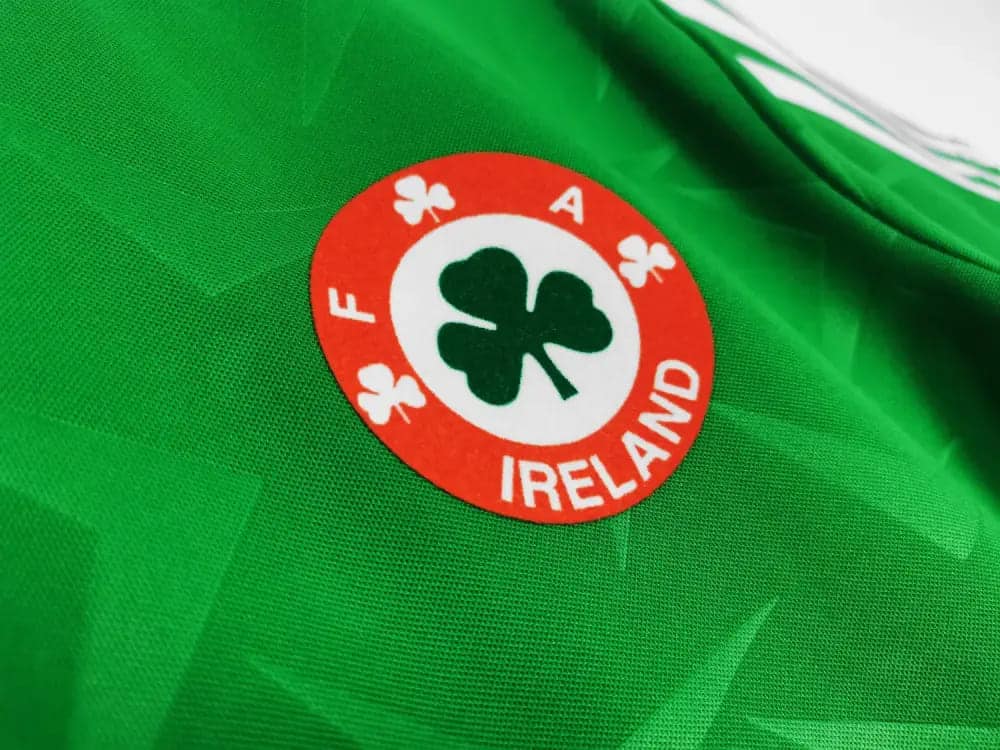 Retro Ireland Home Shirt 1990 - Image 4