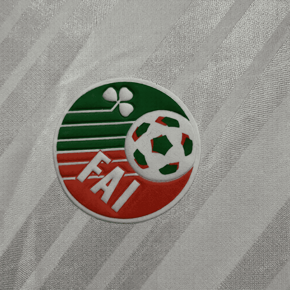 Retro Ireland Away Shirt 1992 - Image 4