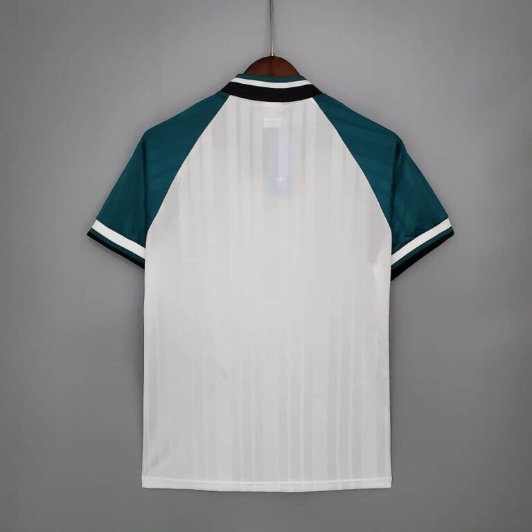 Alternative view of 1993-95 Liverpool Away Shirt