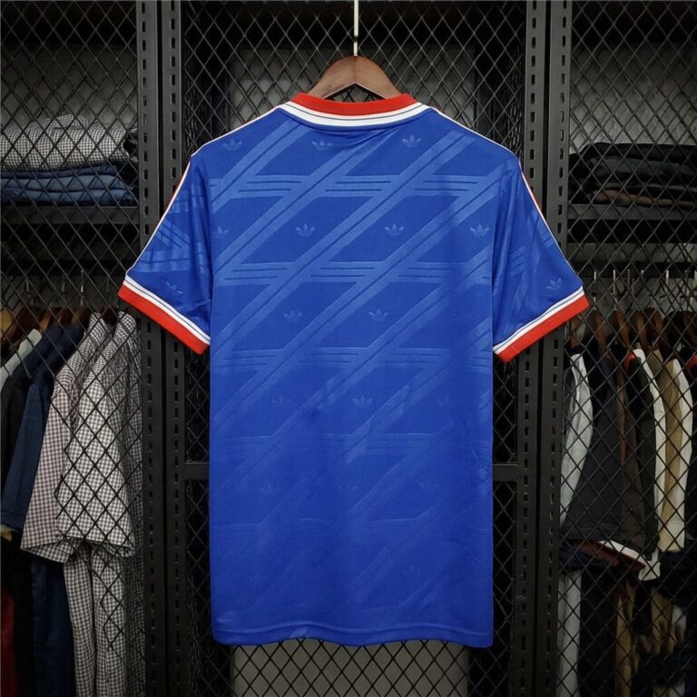 Alternative view of Manchester United Third Shirt 1986