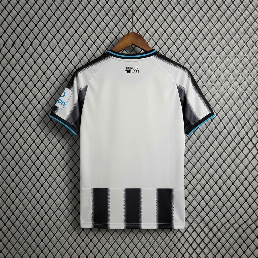 Newcastle United Home Kids Kit 25/26 - Image 2
